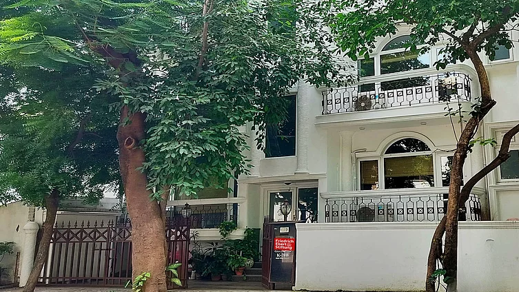 FES office building in white colour