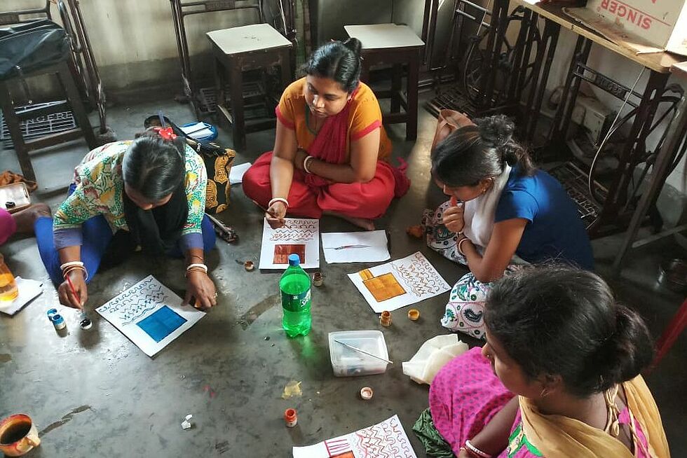 Storycrafting As an Approach for Driving Women-Led Green and Smart Economy
